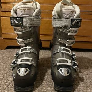 Women’s Atomic Hawx 2.0 Ski boots